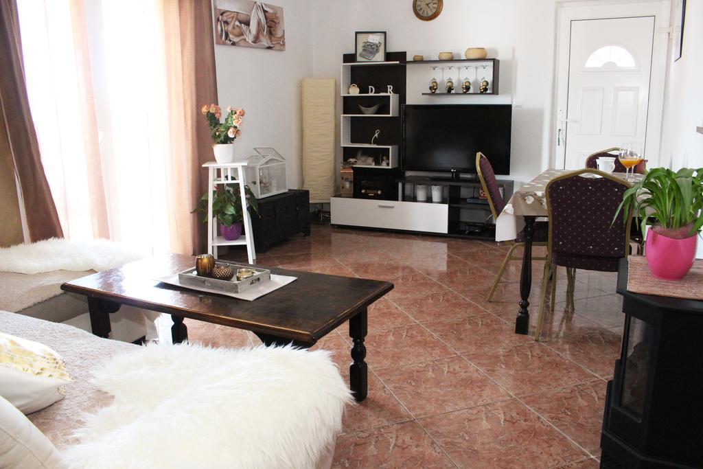 Apartments & Rooms Milena Водице Экстерьер фото