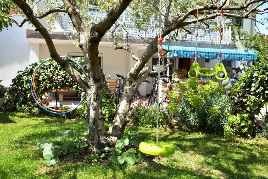 Apartments & Rooms Milena Водице Экстерьер фото