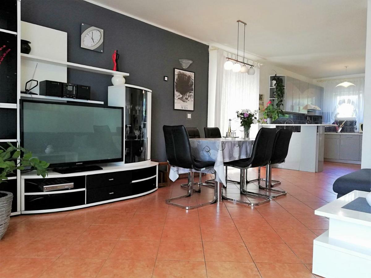 Apartments & Rooms Milena Водице Экстерьер фото