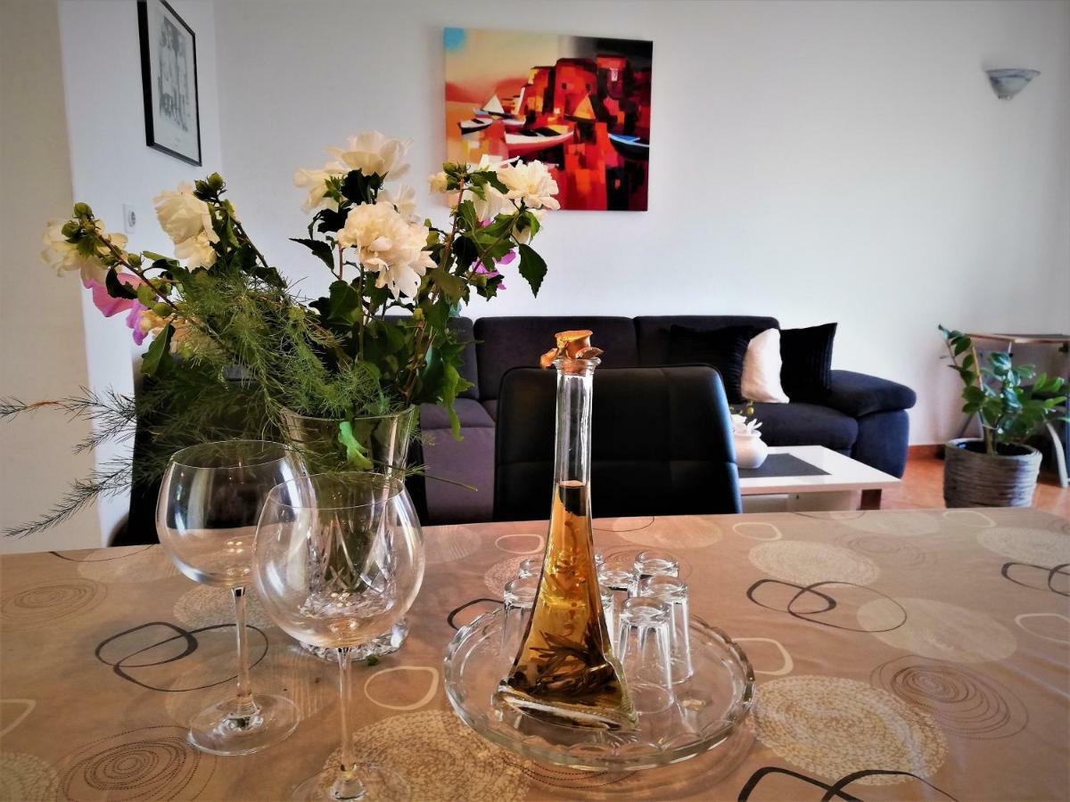 Apartments & Rooms Milena Водице Экстерьер фото